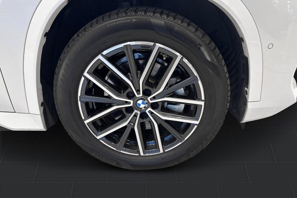 BMW iX1 xDrive30 M-Sport 5d
