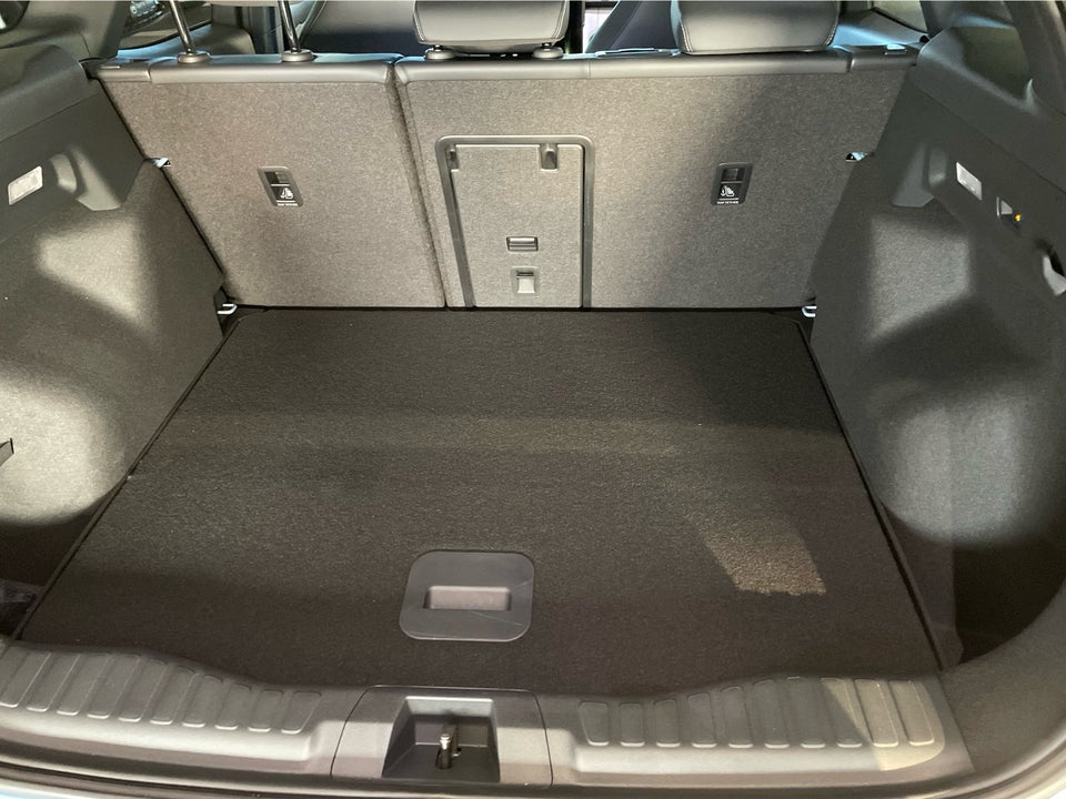 Ford Explorer 82 Premium Extended Range 5d