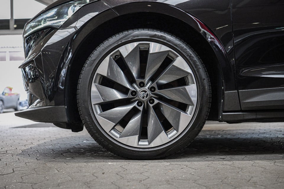Skoda Enyaq 80 iV Selection Suite 5d