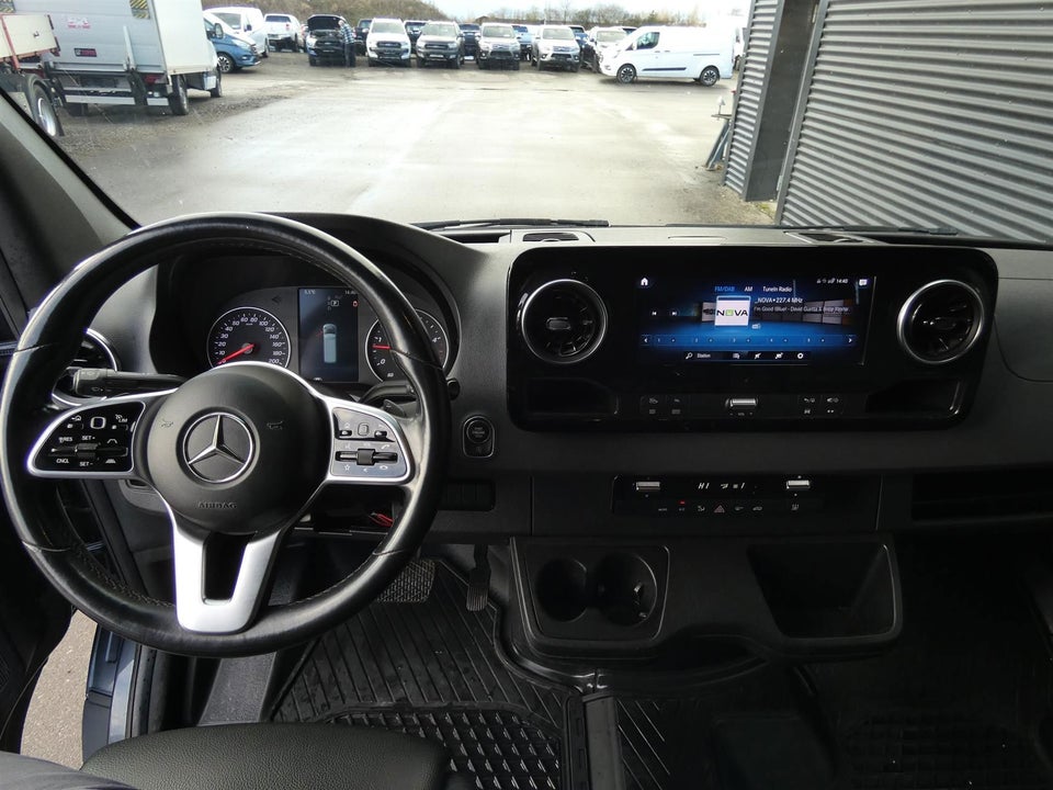 Mercedes Sprinter 319 3,0 CDi A4 Kassevogn aut. RWD