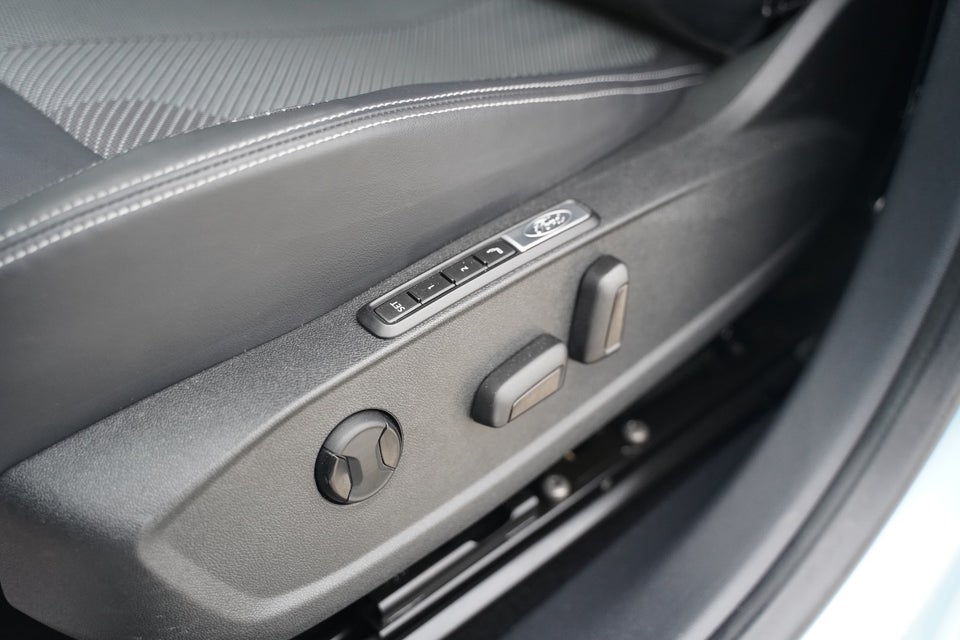 Ford Explorer 77 Select Extended Range 5d