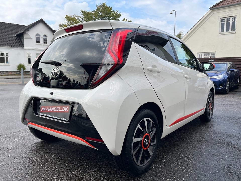 Toyota Aygo 1,0 VVT-i x-sky 5d