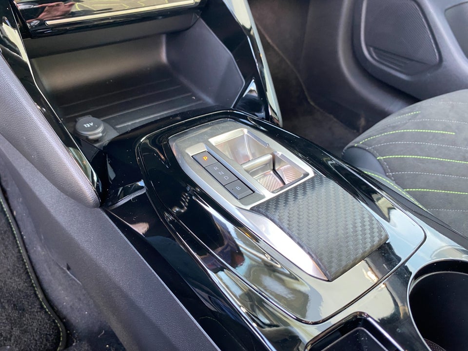 Peugeot e-208 54 GT Pack 5d