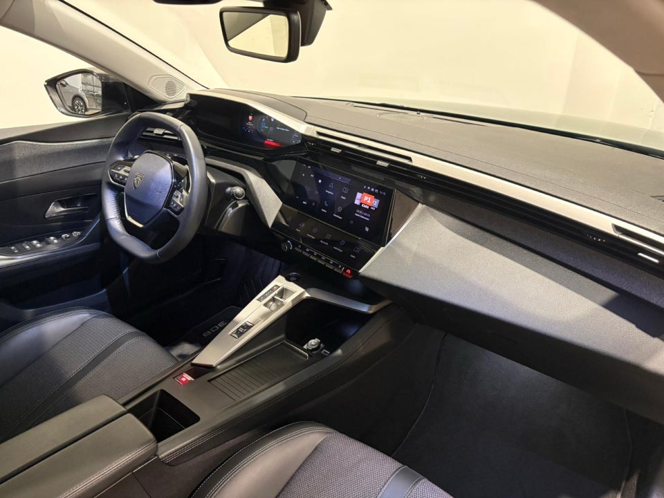 Peugeot 308 1,6 Hybrid First Selection+ SW EAT8 5d