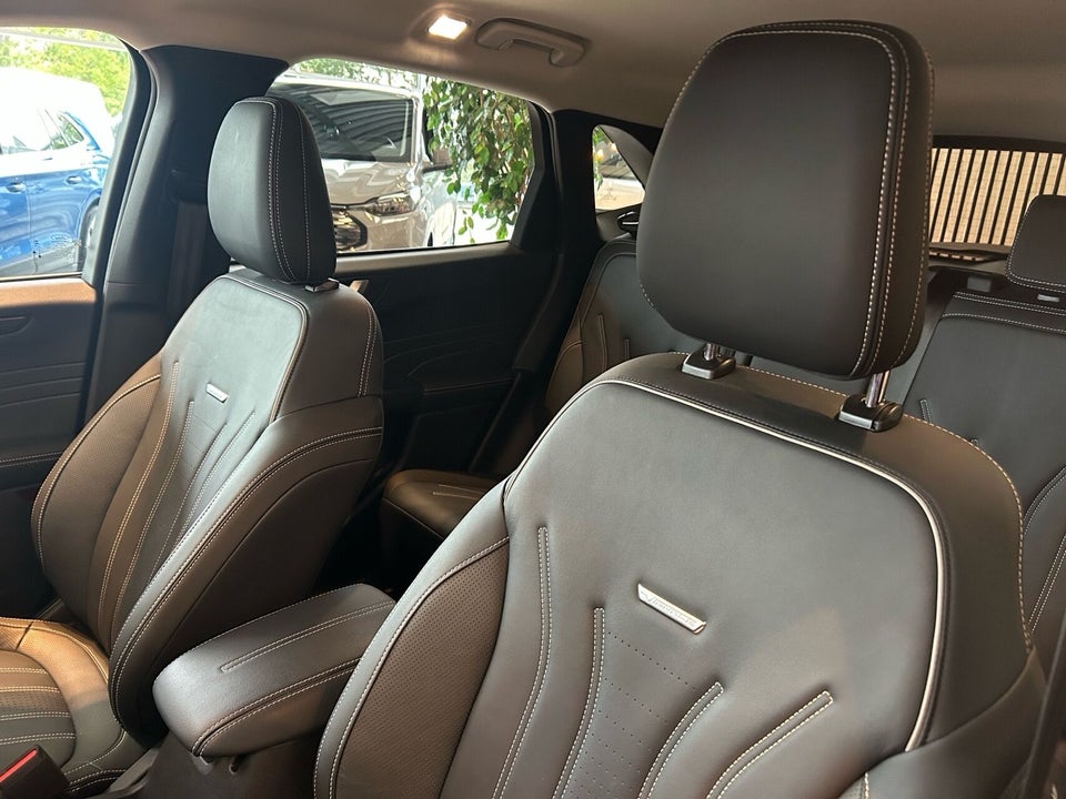 Ford Kuga 2,5 PHEV Vignale CVT 5d