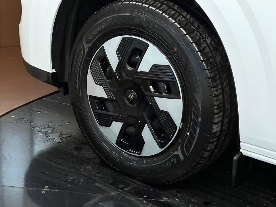 Ford E-Transit Custom 320S 64 Trend