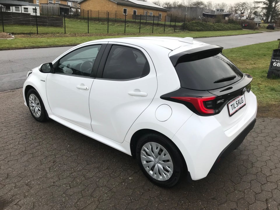Toyota Yaris 1,5 Hybrid H3 Vision e-CVT 5d