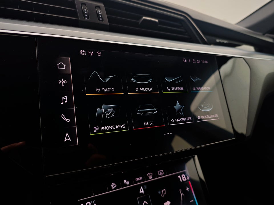 Audi e-tron 55 quattro 5d