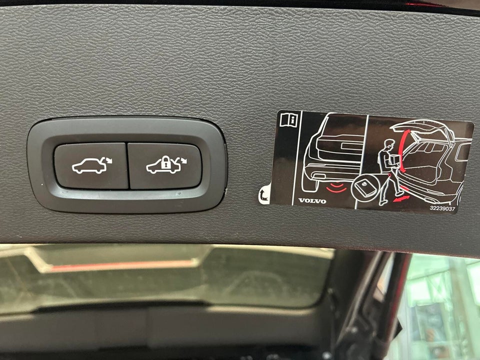 Volvo XC40 1,5 T5 ReCharge Inscription aut. 5d