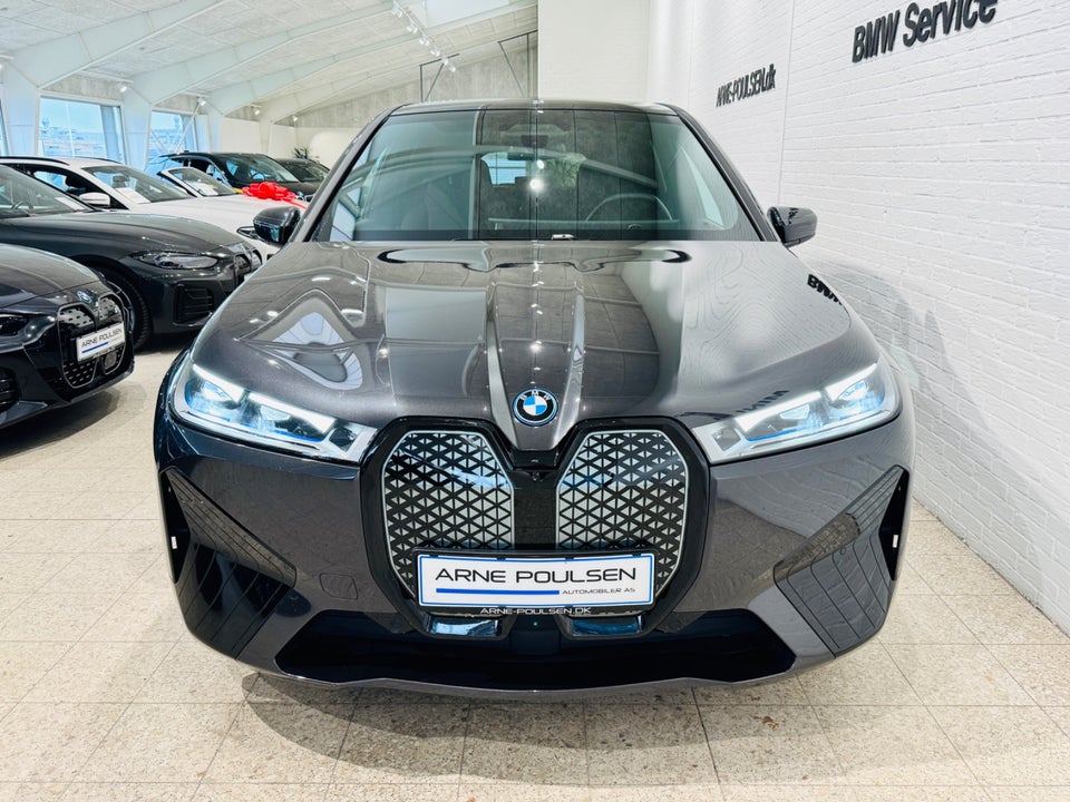 BMW iX xDrive40 Supercharged 5d