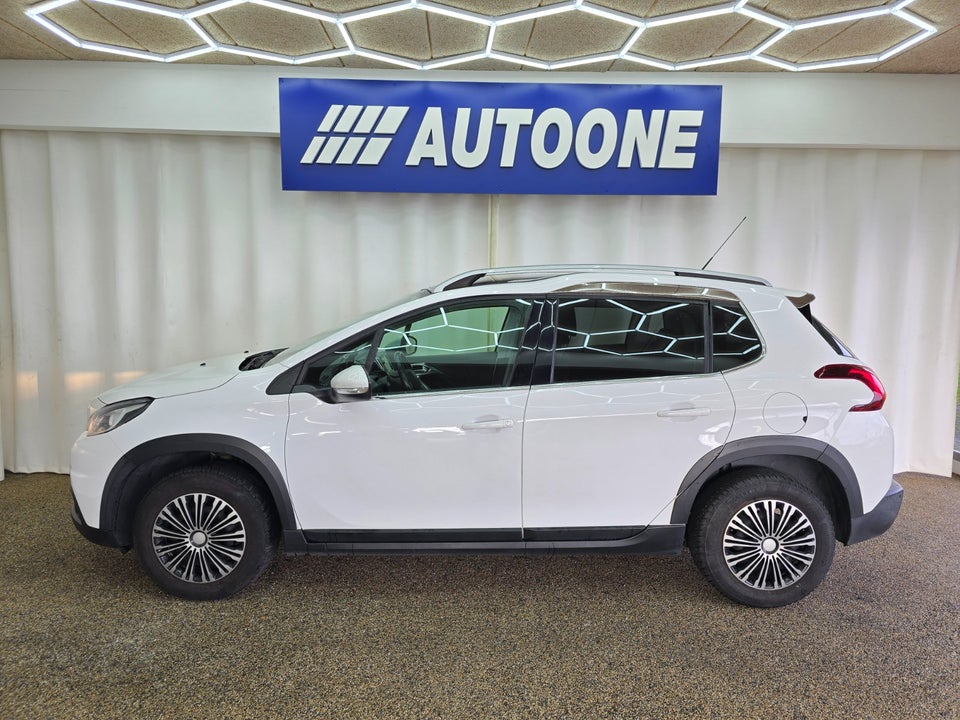 Peugeot 2008 1,2 VTi 82 Allure Sky 5d