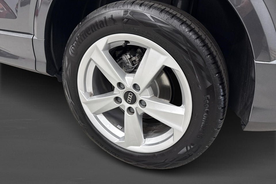 Audi Q2 35 TFSi S-line S-tr. 5d