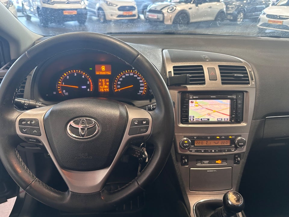 Toyota Avensis 2,0 D-4D T2 stc. 5d