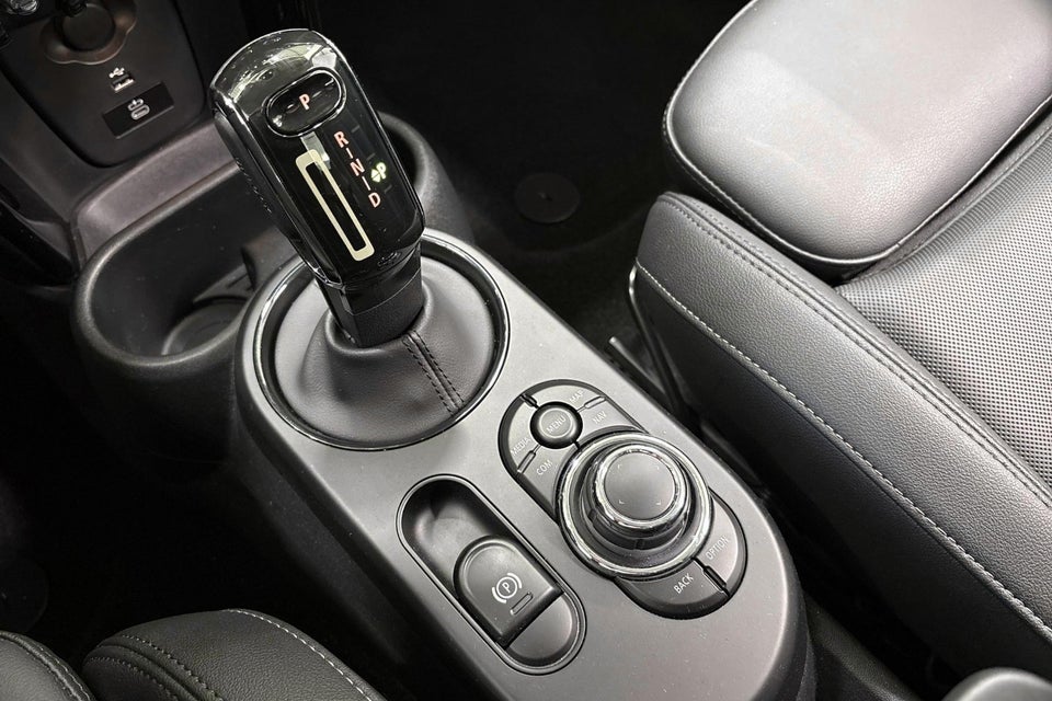 MINI Cooper SE Edition Premium Plus 3d