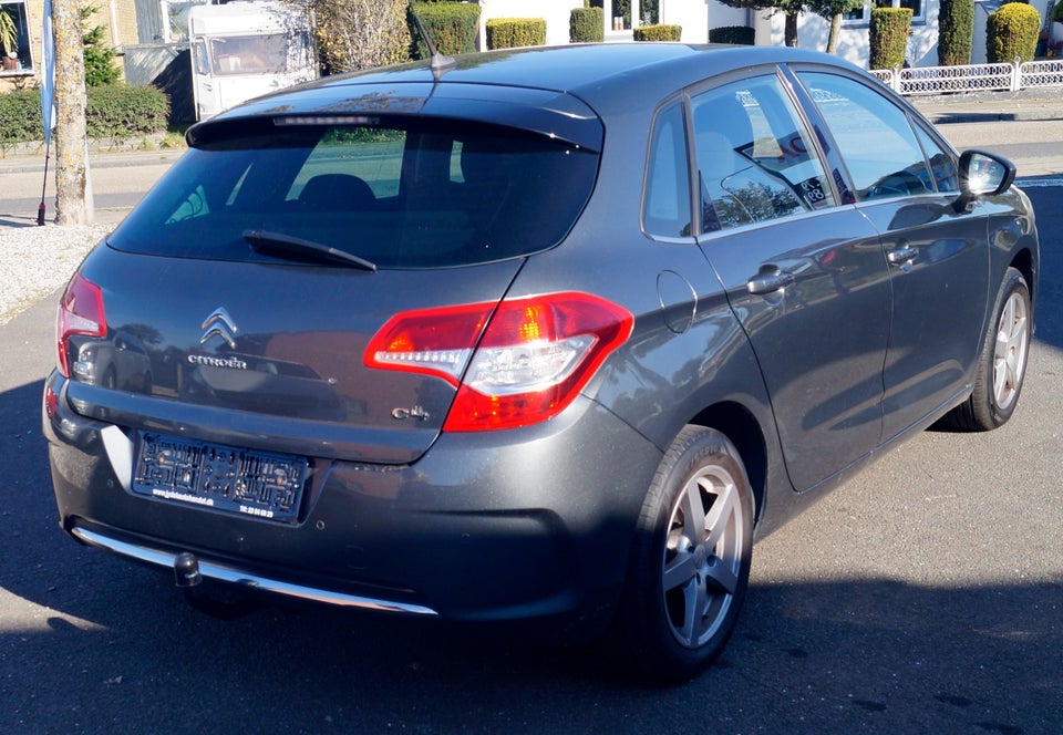 Citroën C4 1,6 e-HDi 115 Seduction 5d