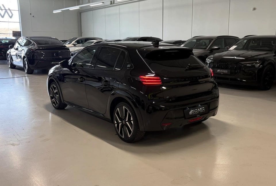 Peugeot e-208 54 GT 5d