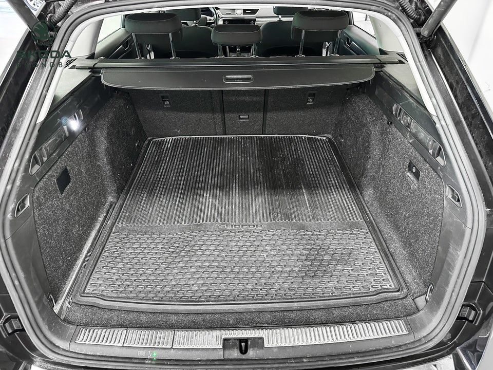 Skoda Superb 1,4 TSi iV Plus Combi DSG 5d