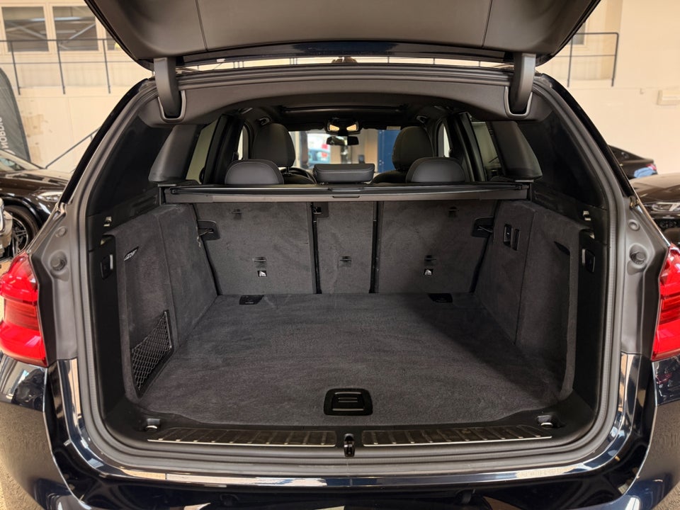 BMW iX3 Charged 5d
