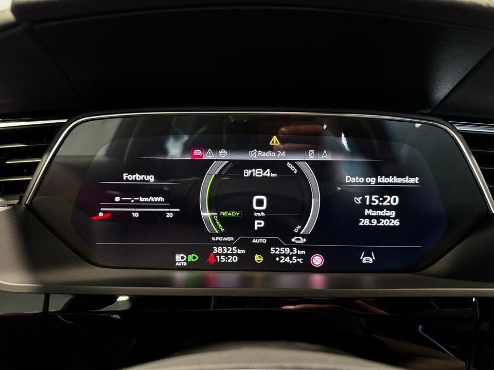 Audi Q8 e-tron 55 Advanced S-line quattro 5d