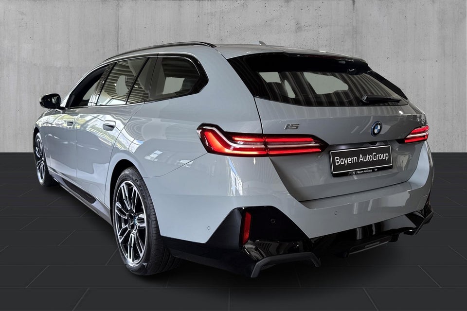 BMW i5 xDrive40 Touring M-Sport 5d