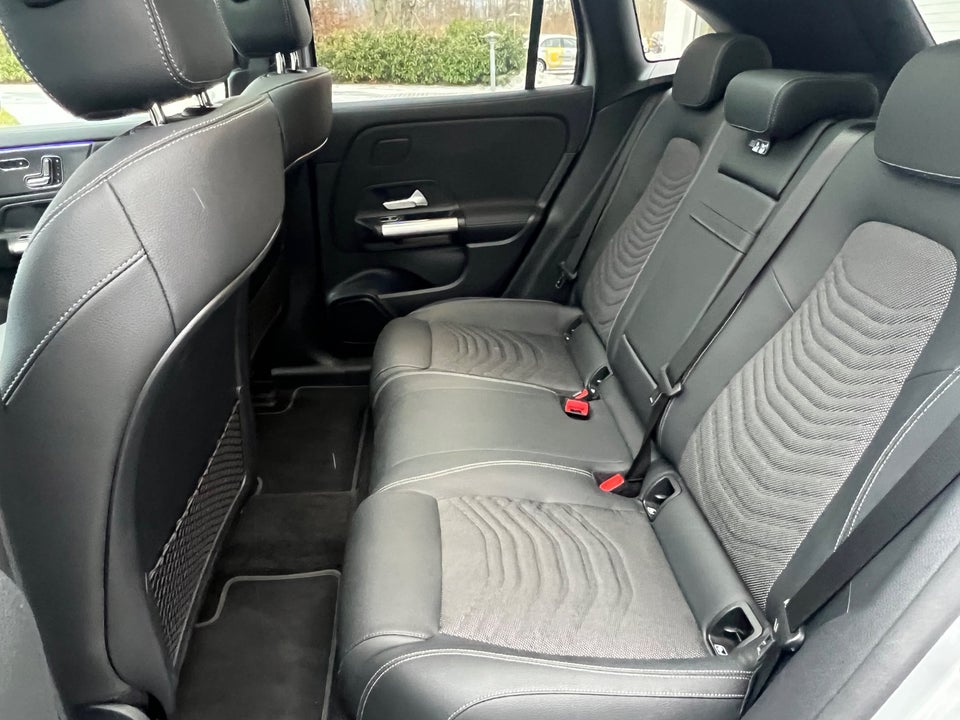 Mercedes EQA250+ Progressive 5d