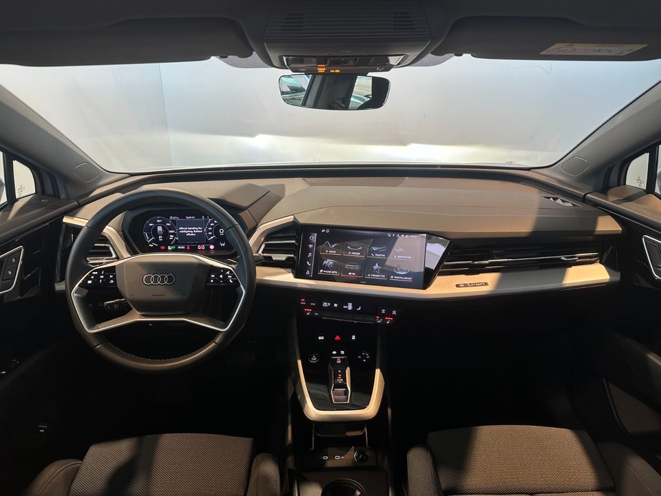 Audi Q4 e-tron 45 quattro 5d