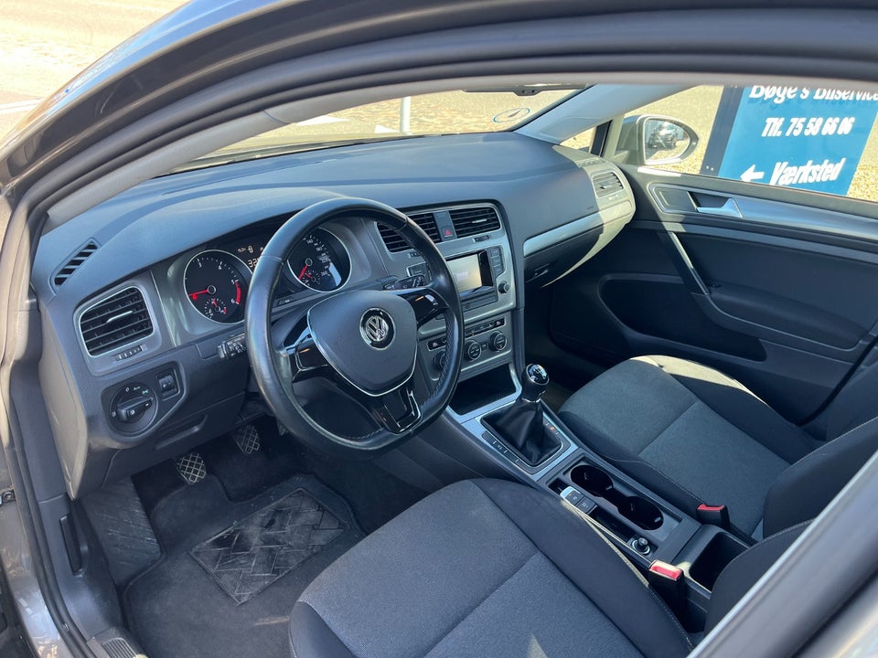 VW Golf VII 1,6 TDi 110 BlueMotion Variant 5d