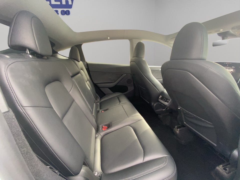 Tesla Model Y RWD 5d