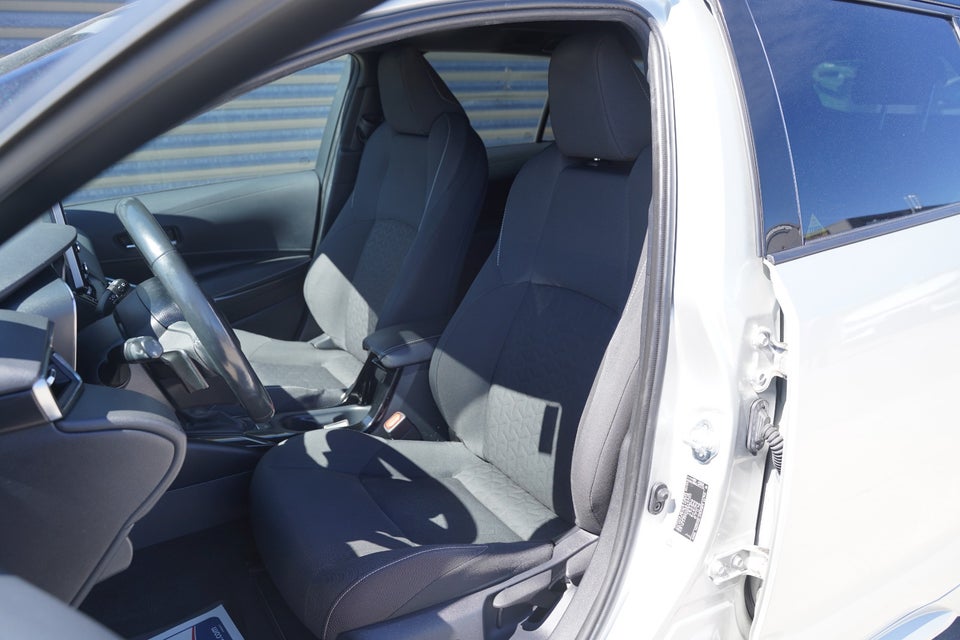 Toyota Corolla 2,0 Hybrid H3 Premium Touring Sports MDS 5d