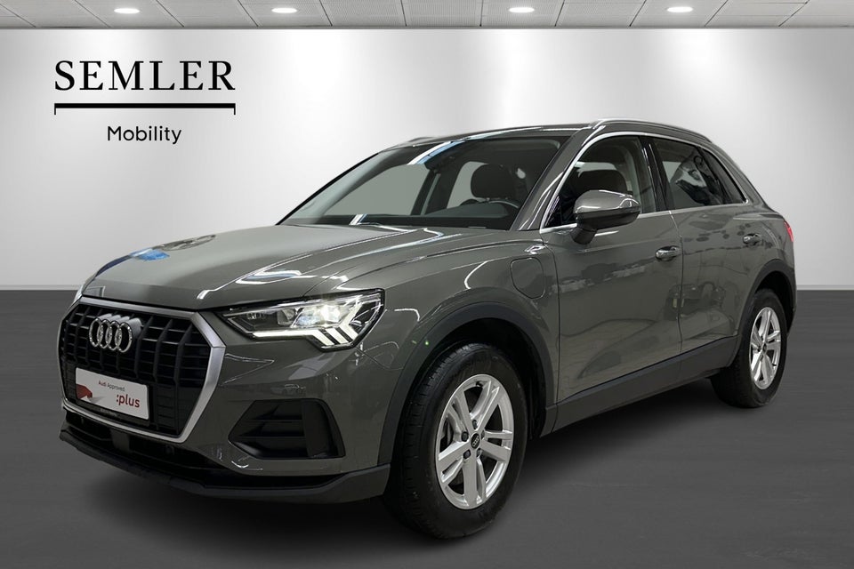 Audi Q3 45 TFSi e Attitude plus S-tr. 5d