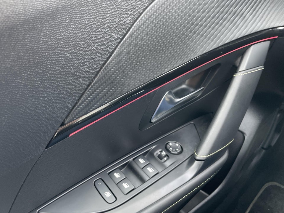 Peugeot e-208 54 GT 5d