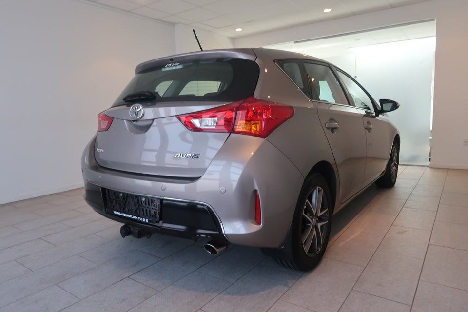 Toyota Auris 1,6 T2+ 5d