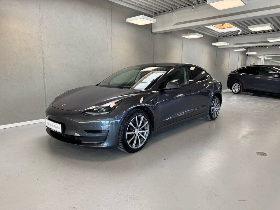 Tesla Model 3 Standard Range+ RWD 4d
