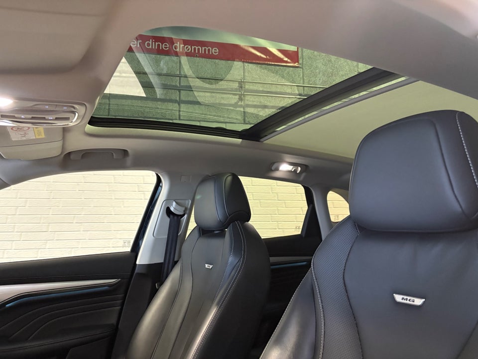 MG Marvel R Luxury 5d