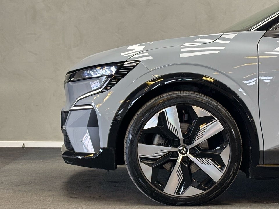 Renault Megane E-Tech 60 Techno 5d