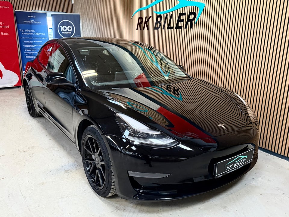 Tesla Model 3 Long Range AWD 4d