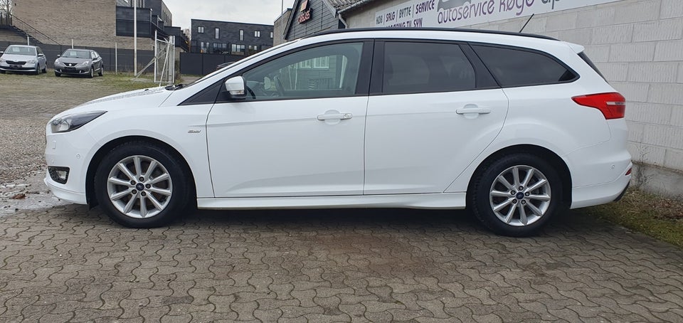 Ford Focus 1,5 SCTi 150 ST-Line stc. 5d