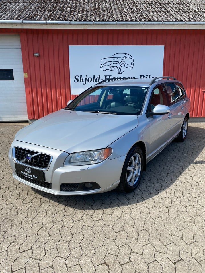 Volvo V70 2,5 T Momentum aut. 5d