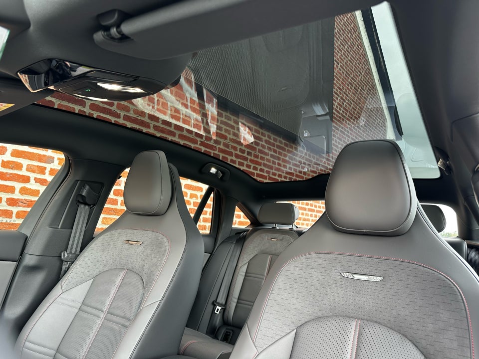 Hongqi EH7 111 Exclusive 4d