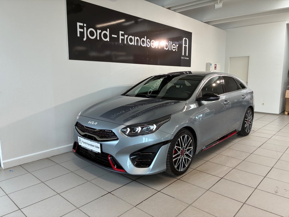 Kia ProCeed 1,6 T-GDi GT DCT 5d
