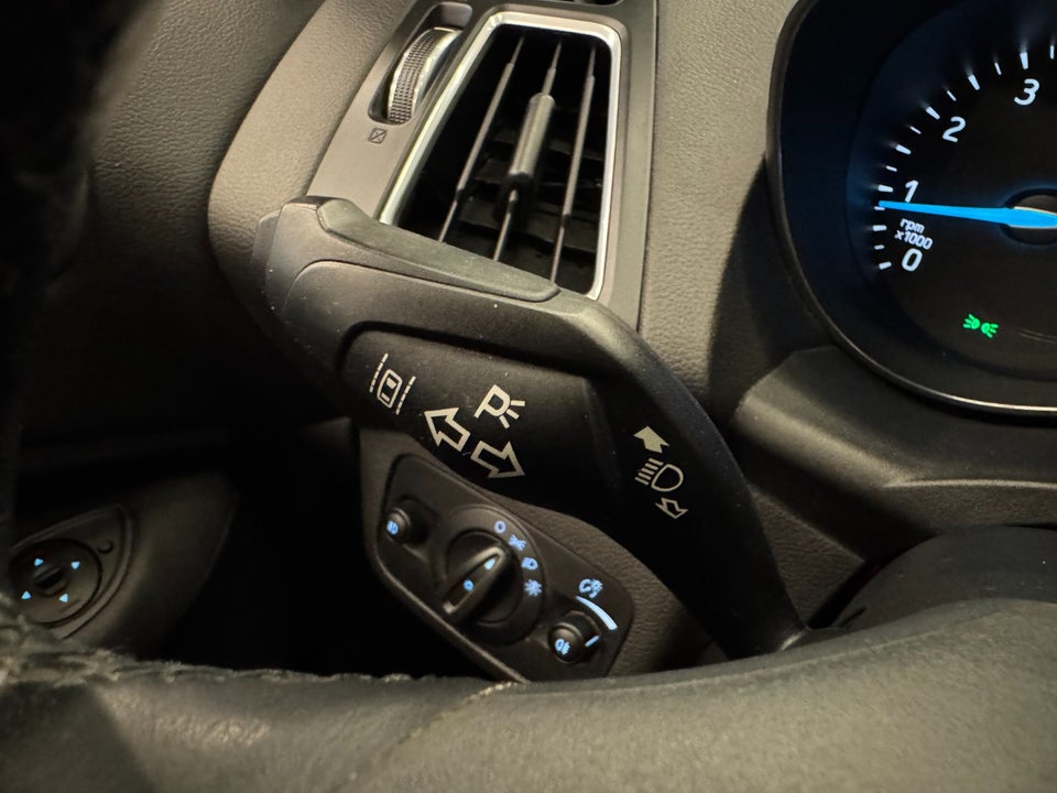 Ford C-MAX 1,0 SCTi 100 Titanium 5d