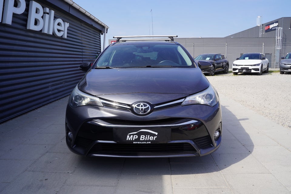 Toyota Avensis 1,8 VVT-i T2 Touring Sports MDS 5d
