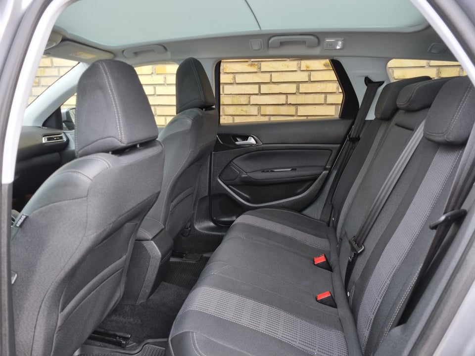 Peugeot 308 1,2 PureTech 130 Selection Sky SW EAT8 5d