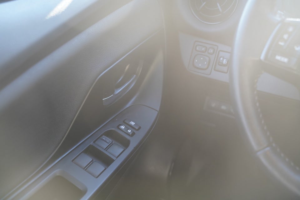 Toyota Yaris 1,5 Hybrid H3 Limited e-CVT 5d