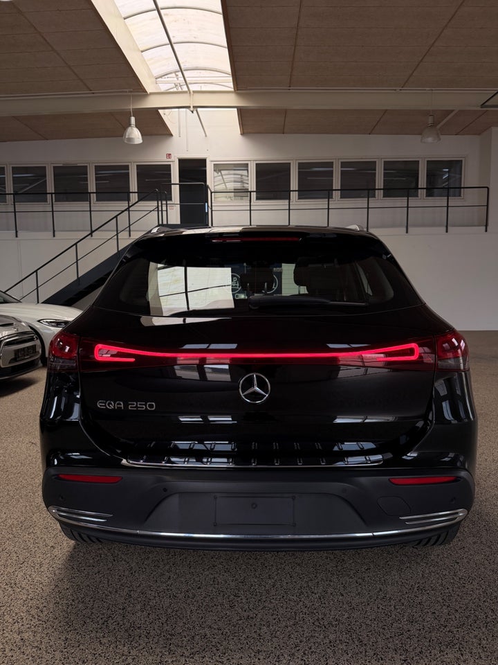 Mercedes EQA250 5d