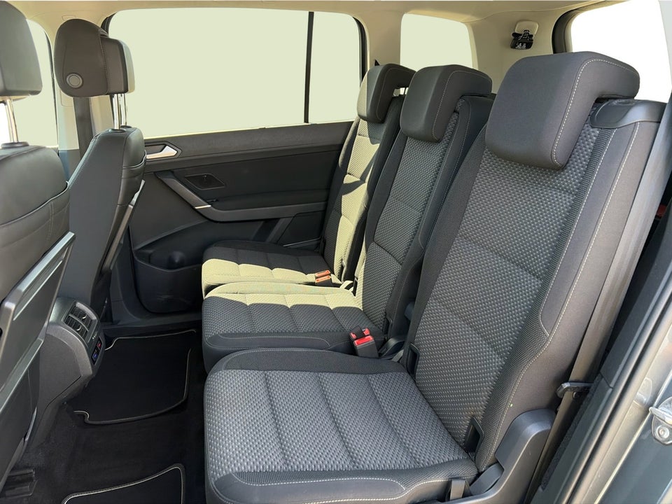 VW Touran 2,0 TDi 115 Comfortline Family DSG 7prs 5d