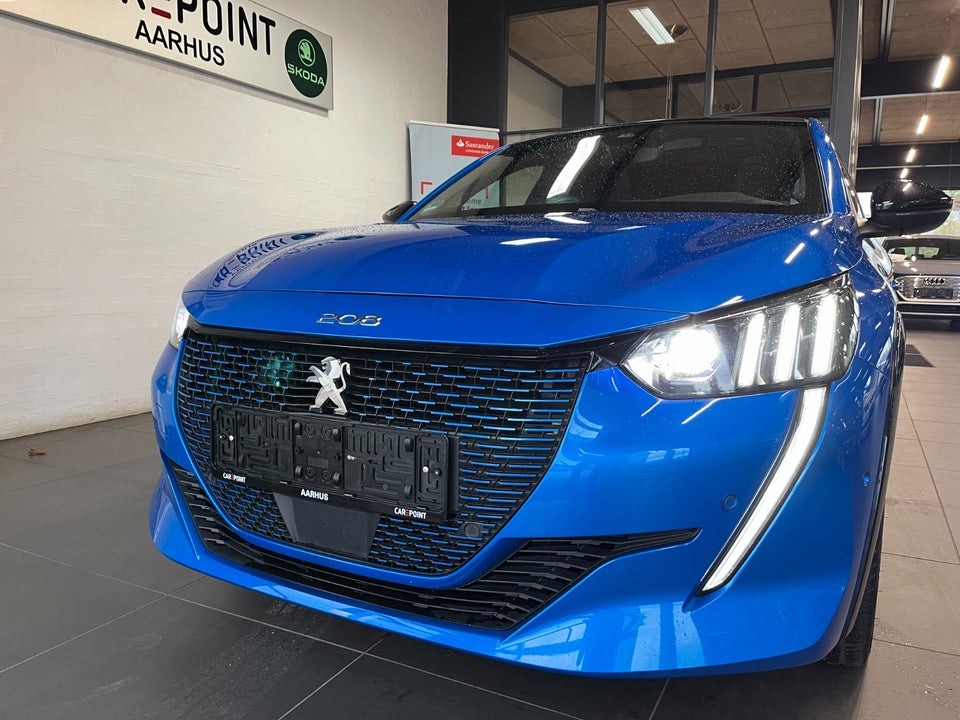 Peugeot e-208 50 GT 5d