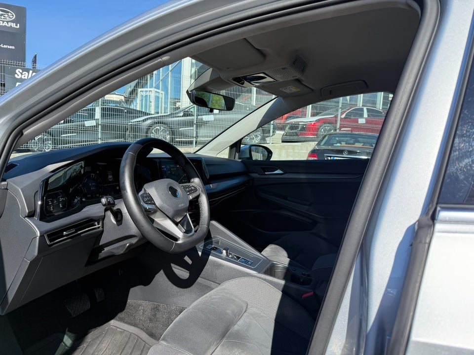 VW Golf VIII 1,4 eHybrid DSG 5d