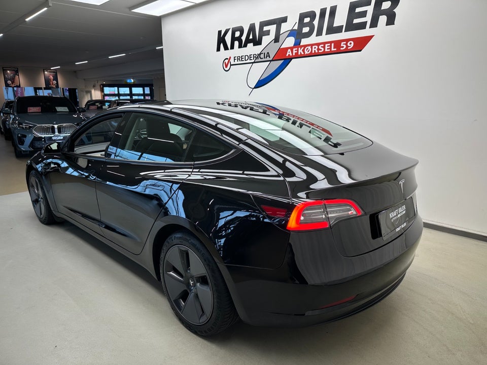 Tesla Model 3 Standard Range+ RWD 4d