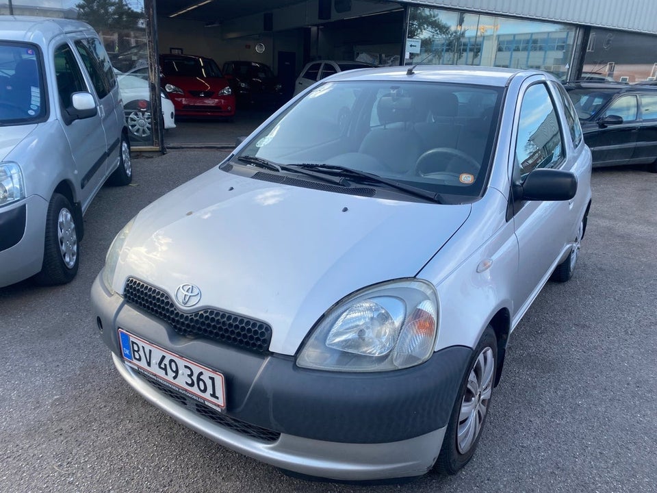 Toyota Yaris 1,0 Luna 3d